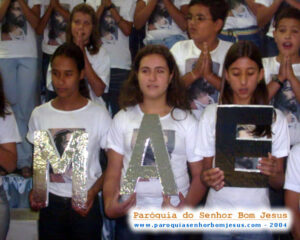 2004_002_coral_coroacao_mes_maria (2)